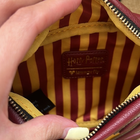 Loungefly Quidditch Uniform Ron Weasley Harry Potter Belt Hip Bag - Picture 5 of 9